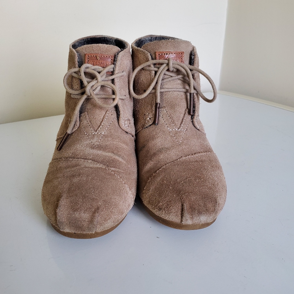 Toms wedge booties - super cute! - Picture 3 of 13